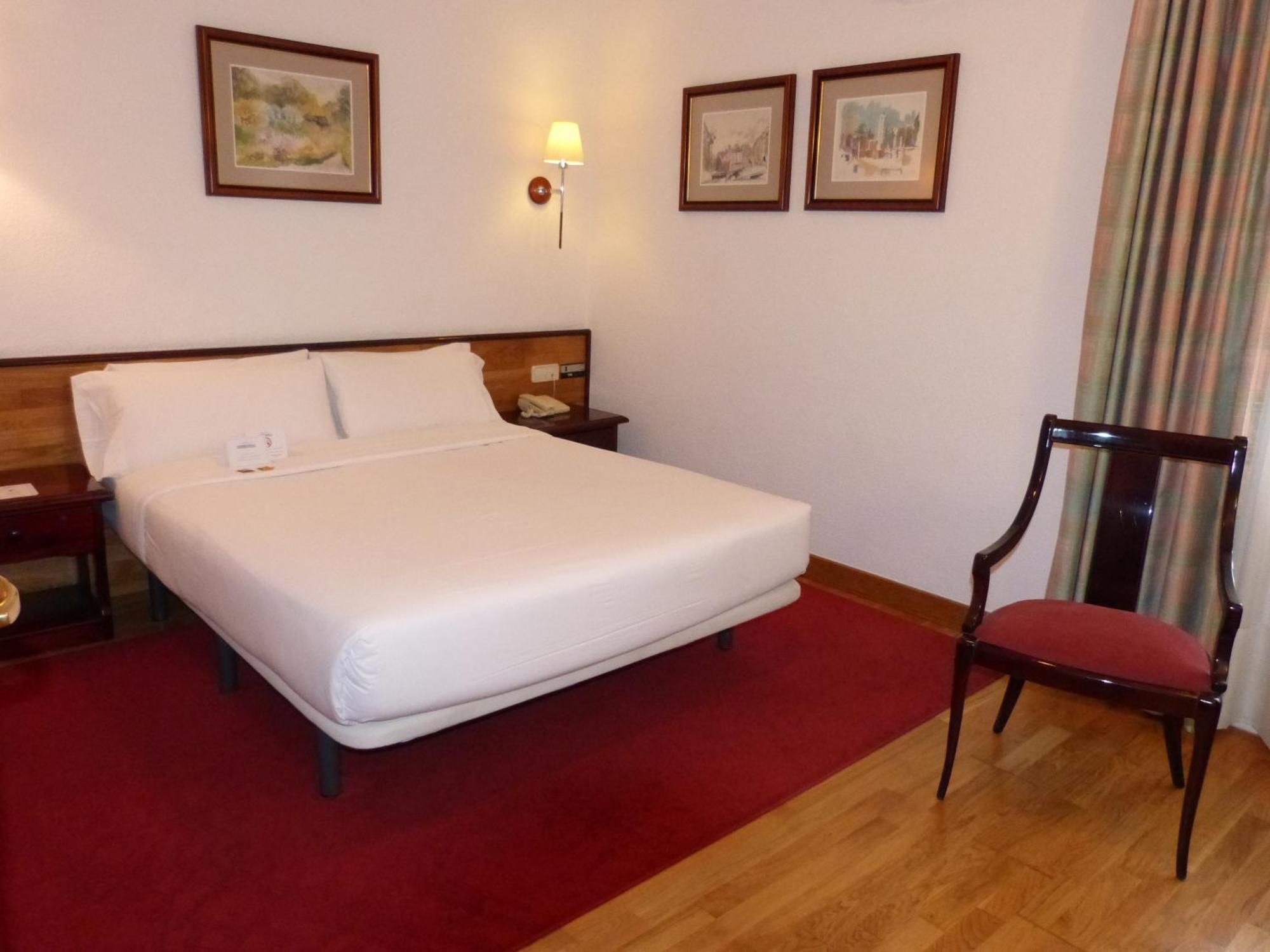 Hostal Navarra Pamplona Exterior photo