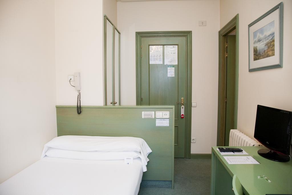 Hostal Navarra Pamplona Exterior photo