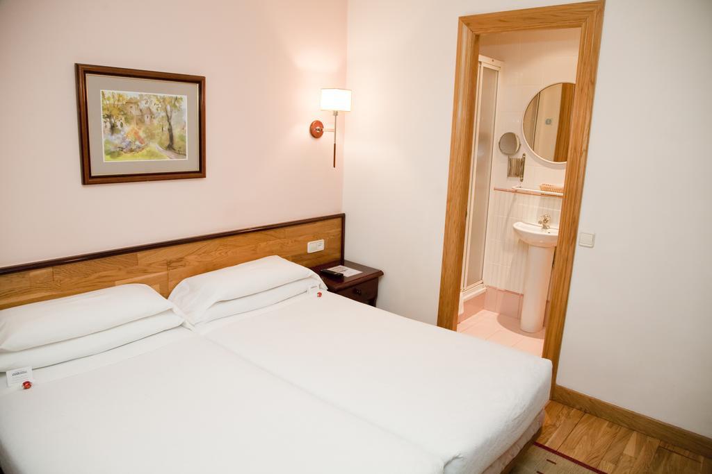 Hostal Navarra Pamplona Exterior photo