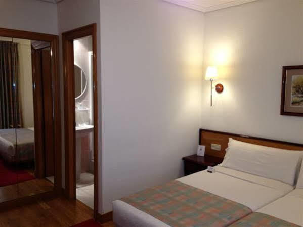 Hostal Navarra Pamplona Exterior photo